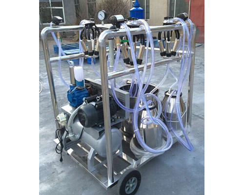 移动式4位带清洗牛专用挤奶机